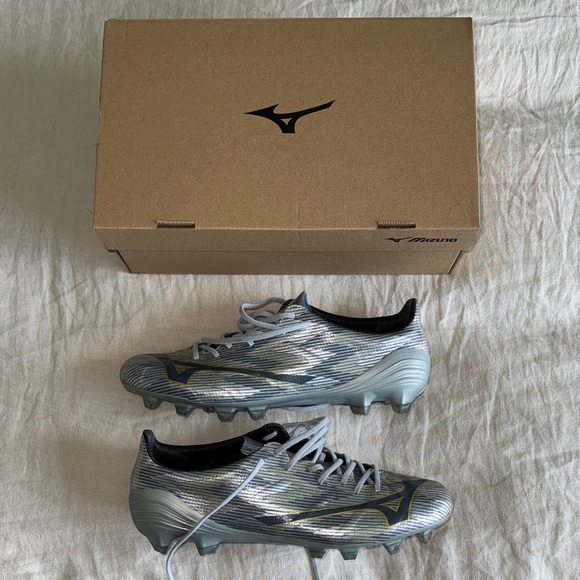 Mizuno Alpha II Metallic Silver Made in Japan